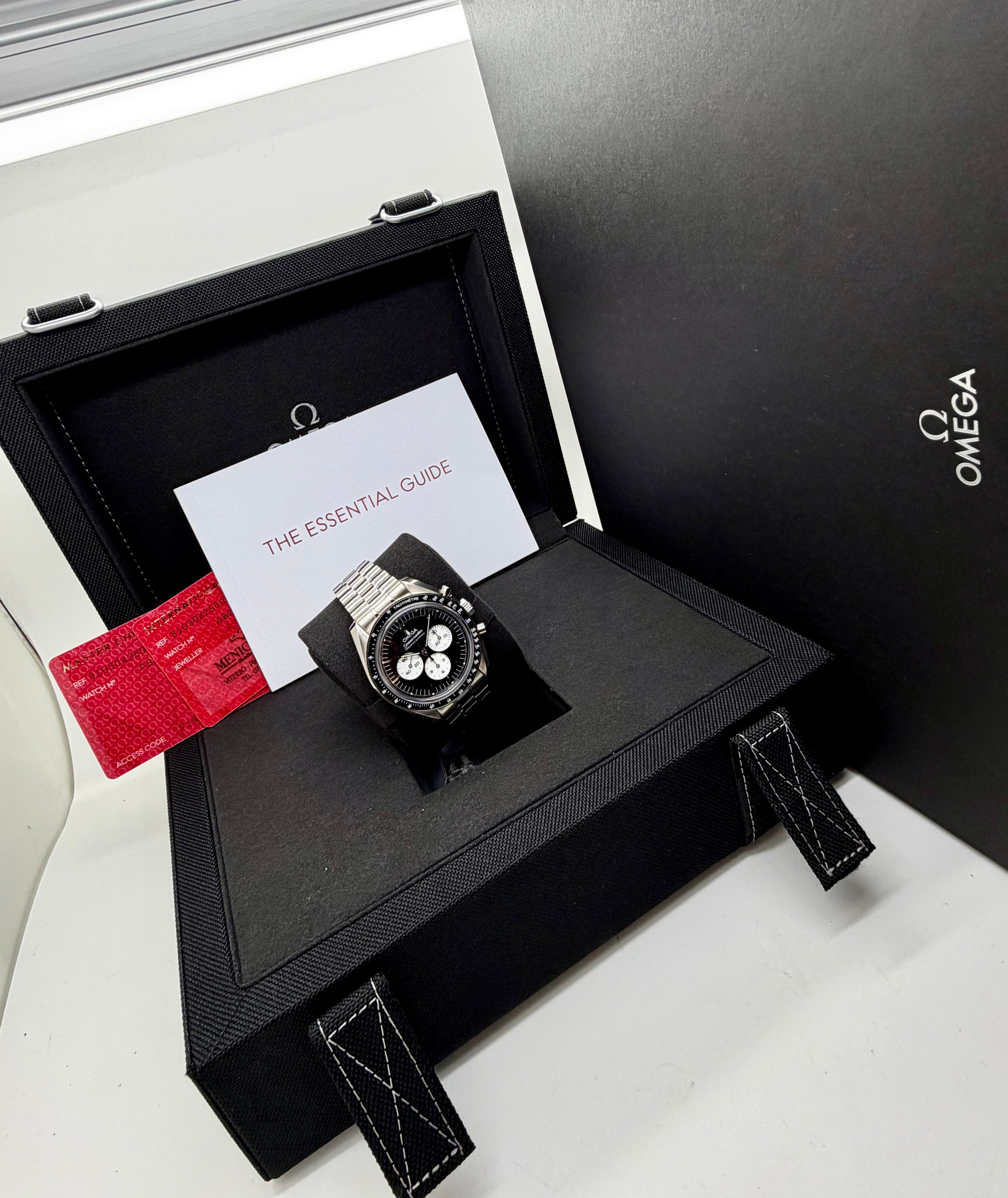 Omega Speedmaster Moonwatch Reverse Panda New 2026