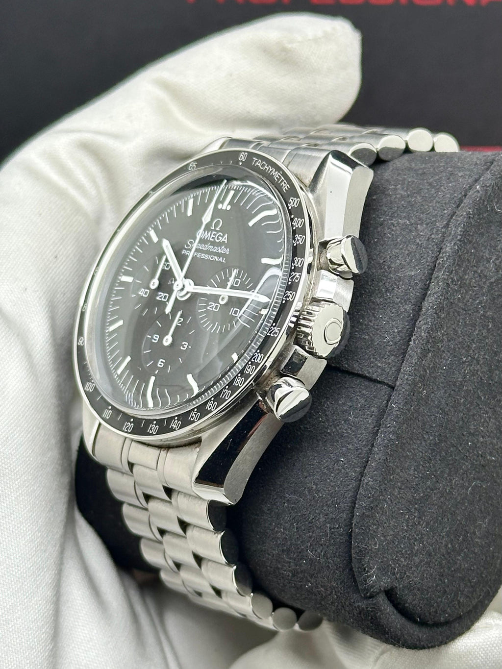 Omega Speedmaster Moonwatch
