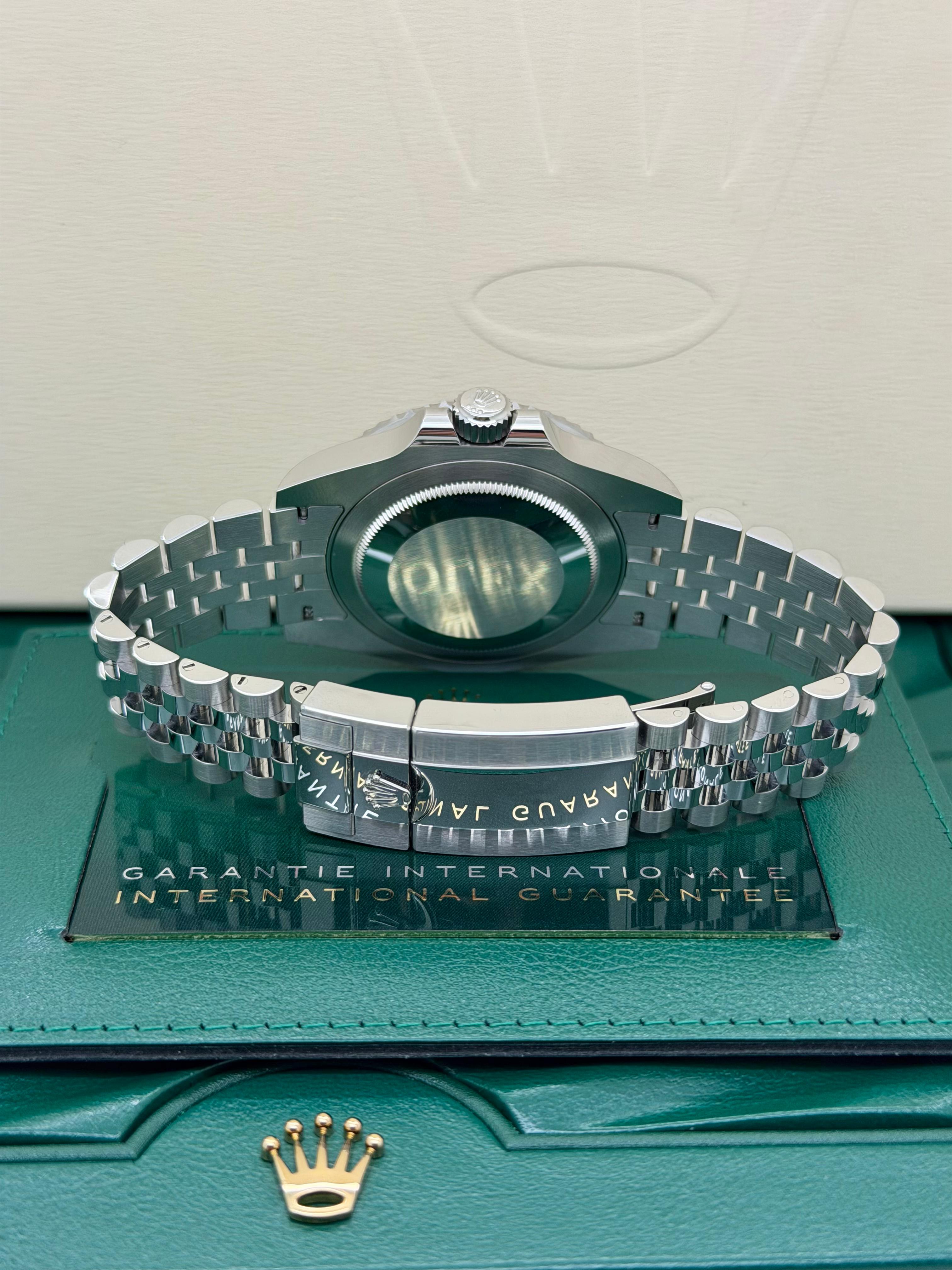 Rolex GMT Master II Pepsi Jubilee 126710BLRO Nuovo